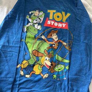 Macys longesleeve boys shirt never worn